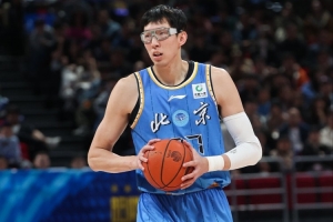 進攻端也需要做更多！周琦6中3拿到7分8板2斷4帽