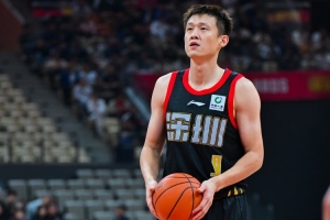 解說：深圳的絕望感和拼勁讓人熱血沸騰 這才是真正的籃球