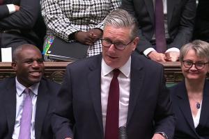 槍迷！英國(guó)首相斯塔默：祝賀瓜帥在曼城的成就，也祝賀阿森納奪冠