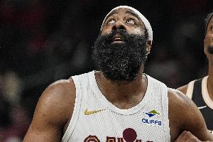 考辛斯：騎士換下哈登隨便換上誰都比他強(qiáng) 換下他就是最好的決定