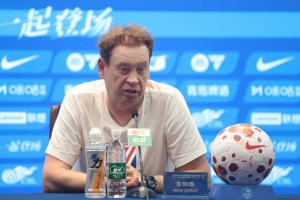 斯盧茨基：能夠在申花這樣一支俱樂部執(zhí)教百場，是我的榮幸和驕傲