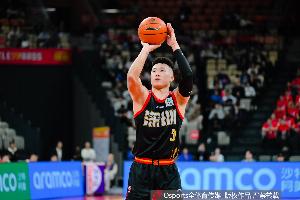 媒體人：深圳本賽季是成功的 賀希寧要加強(qiáng)控運(yùn)技術(shù)和心理成熟度
