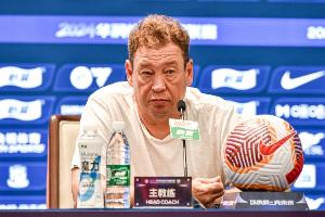 斯盧茨基：本賽季我們確實(shí)遇到前所未有的困境，眼下球隊(duì)人員緊缺