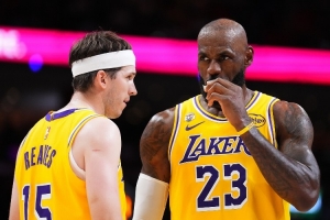 里夫斯：下季想和詹姆斯卷土重來 眼下先敲定個(gè)人合同 不會(huì)去度假