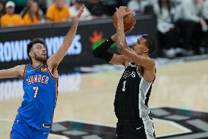 NBA彩經(jīng)：文班亞馬再顯威力 馬刺主場(chǎng)擊敗雷霆