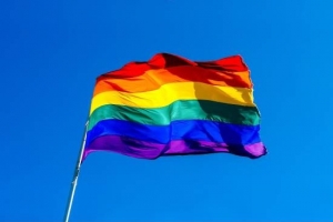 《英雄聯(lián)盟手游》提前預熱LGBT驕傲月！評論區(qū)兩極分化
