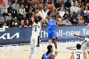 熱度很高！NBA官方今日公布最佳陣容 相關(guān)詞條沖上熱搜榜前十
