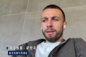 薩里奇談李霄鵬：他懂得如何管理不同性格的球員，能力很強(qiáng)