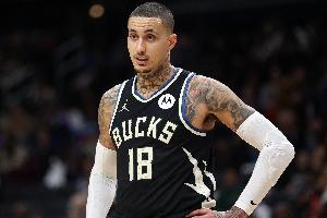 提前鋪路！庫(kù)茲馬：NBA賽季期間每天下午會(huì)在辦公室學(xué)4個(gè)小時(shí)投資