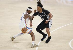 Skip：雷霆上半場8失誤、罰丟4球 發(fā)揮相當(dāng)糟糕但只落后馬刺3分