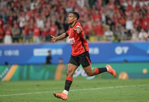 津媒：蓉城重回勝利軌道 克雷桑傷退泰山隊失去最穩(wěn)定的進(jìn)攻點