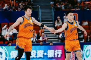 體壇周報：總決賽33分慘案背后，是國內球員發(fā)揮云泥之別