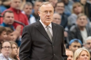 蕭華：阿德爾曼是NBA史上最受尊敬的教練之一 也是杰出的戰(zhàn)術大師